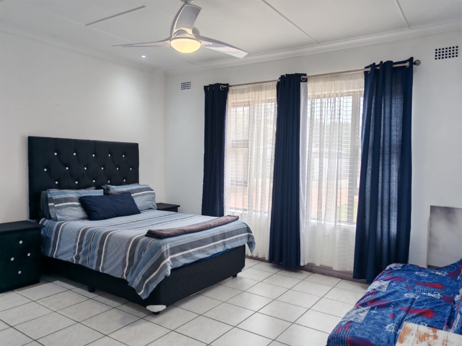4 Bedroom Property for Sale in Boknesstrand Eastern Cape